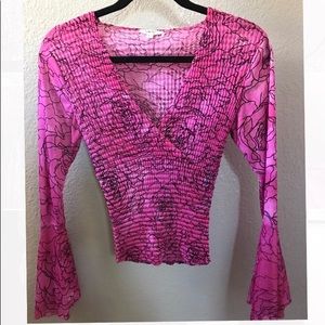 Hot pink scrunchy shirt plunging neckline 💗